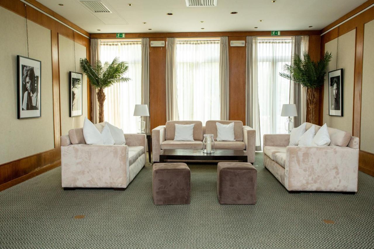 Hotel Inglaterra - Charme & Boutique Эшторил Экстерьер фото